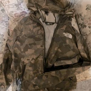 Women’s Camouflage Northface xsmall coat
